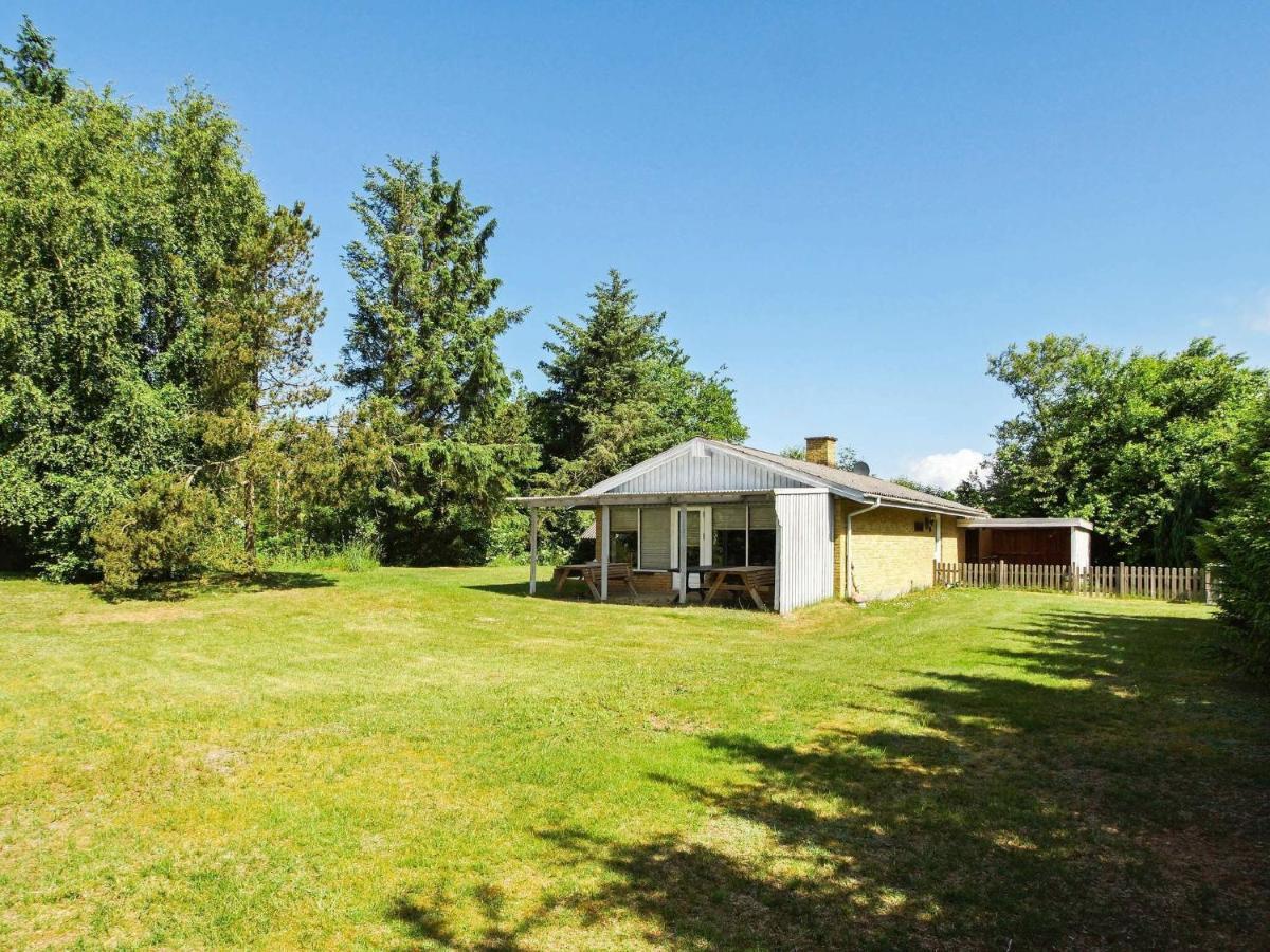 2 Person Holiday Home In Tarm Fjerbaek Exterior photo